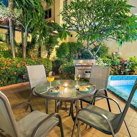 Butterfly Garden Boutique Residences: Luxury Beachside Lifestyle Apartments Pattaya Exterior photo