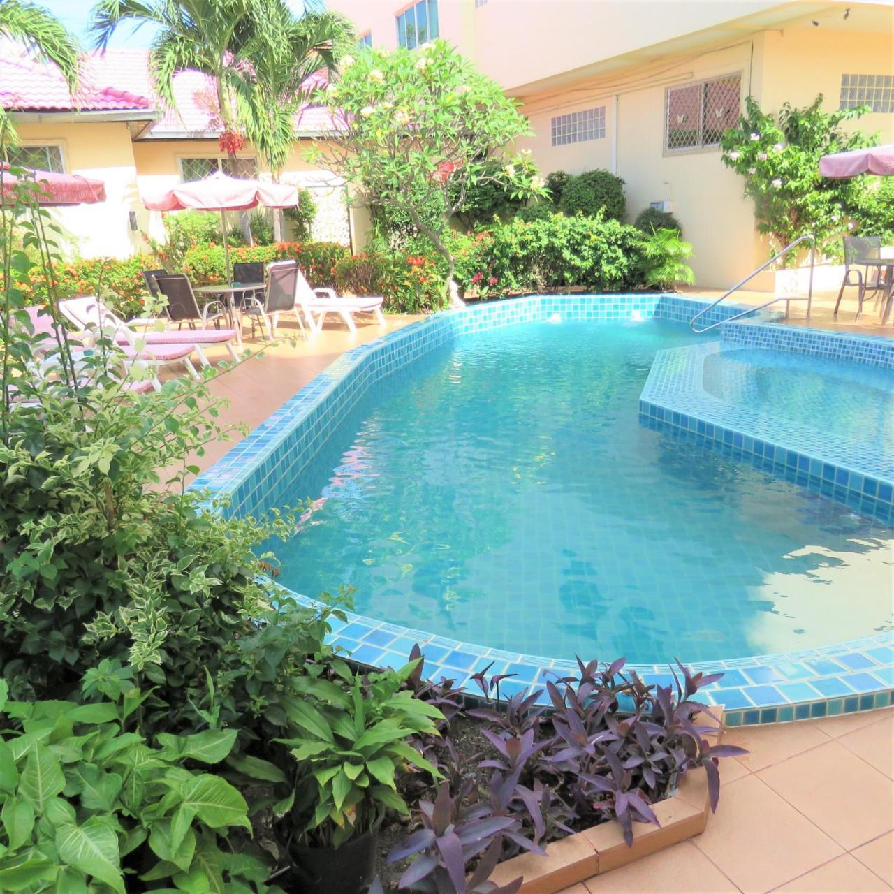 Butterfly Garden Boutique Residences: Luxury Beachside Lifestyle Apartments Pattaya Exterior photo